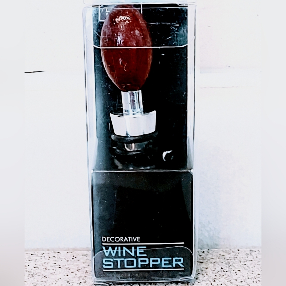DECORATIVE BAR WEAR WOOD AND STAINLESS STEEL WINE BOTTLE STOPPER (NEW IN BOX)